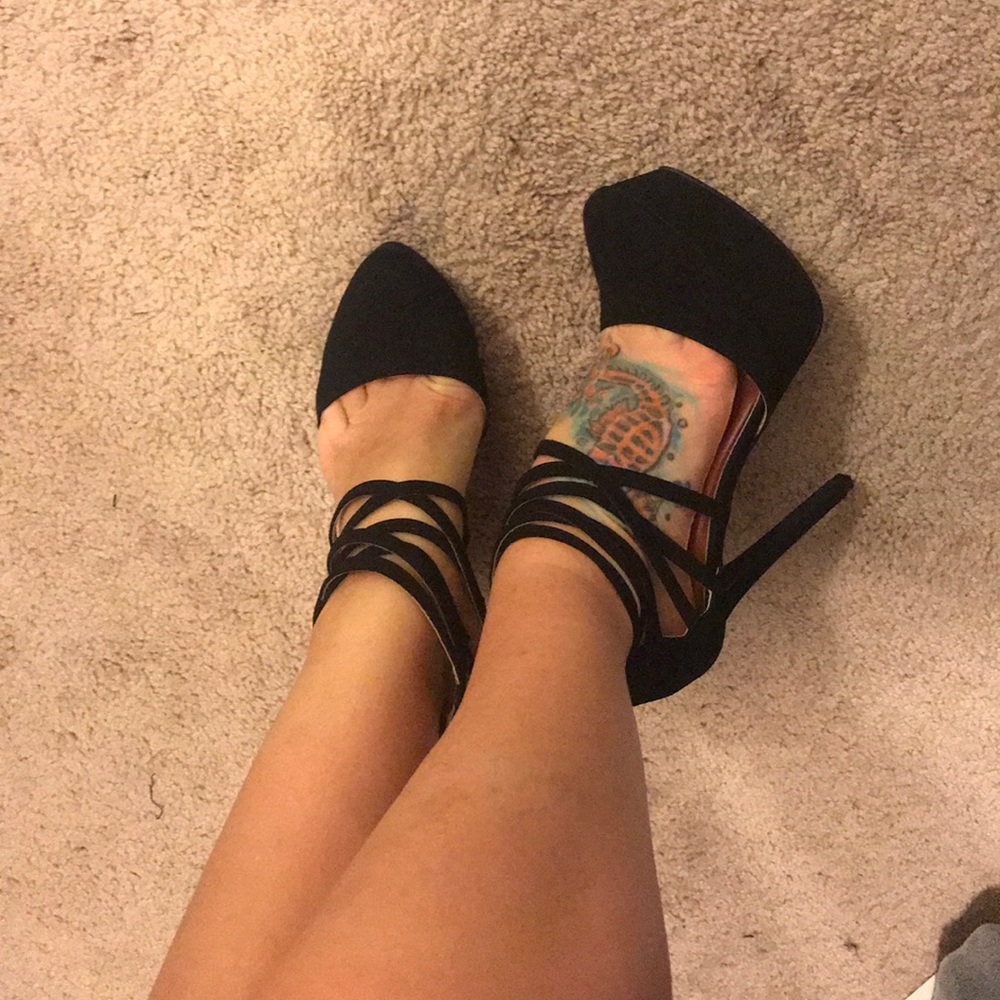 Sexy Black Pumps